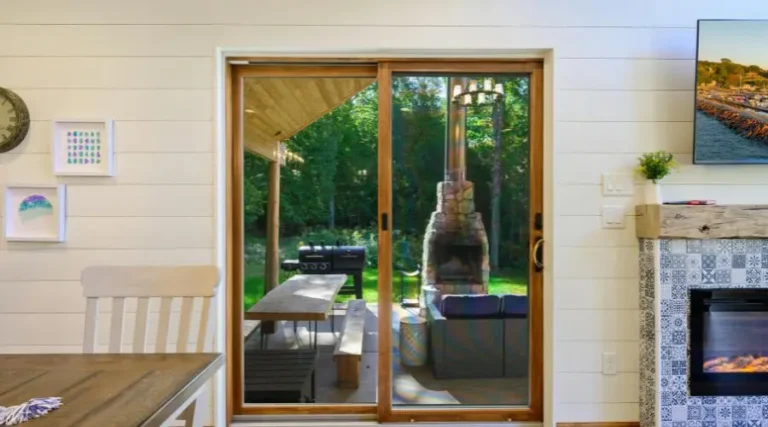 Porte-patio nouvelle grâce à une subvention de rénovation de cuisine au Québec